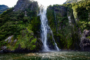 Cascate al Milford Sound Nuova Zelanda