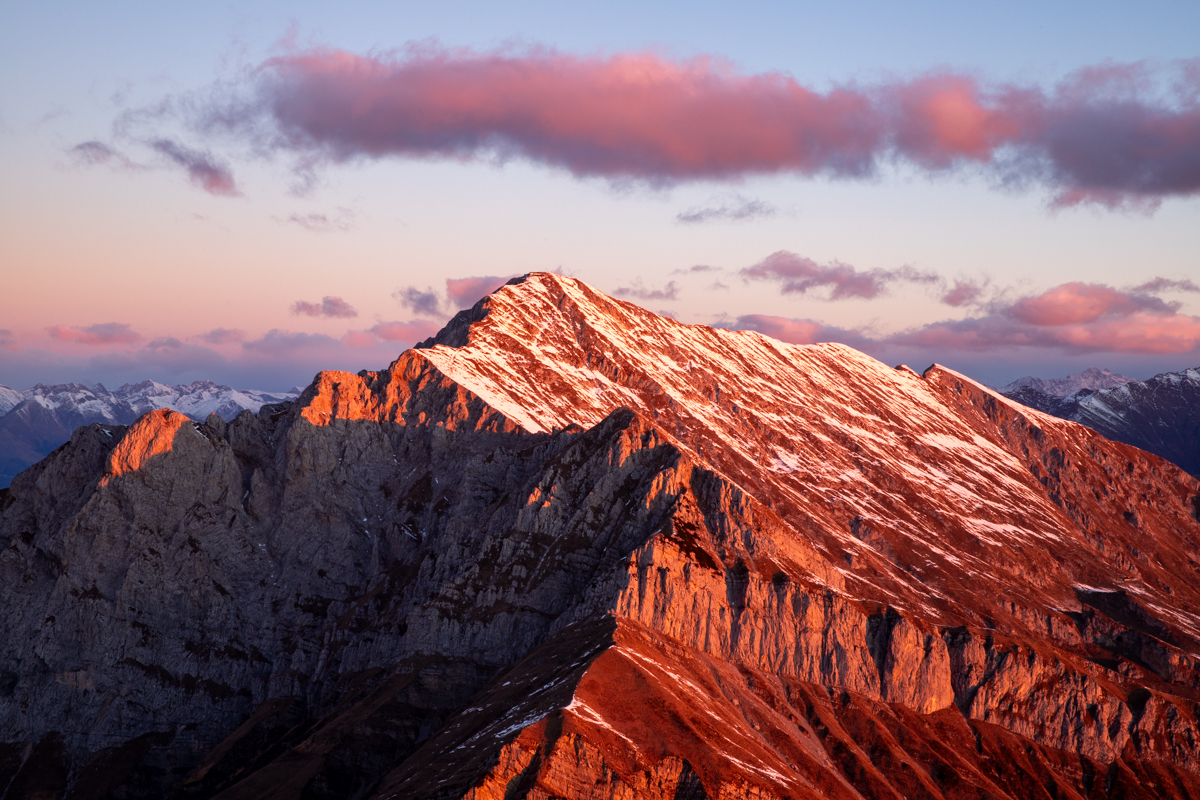 Montagna all'alba